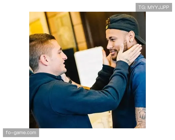 内马尔公开家庭趣事,亲密瞬间展现温馨回暖生活状态 内马尔公开家庭趣事,亲密瞬间展现温馨回暖生活状态