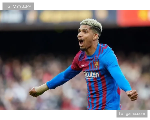 阿劳霍持续展现防守统治力，帮助球队在近期比赛中保持良好状态